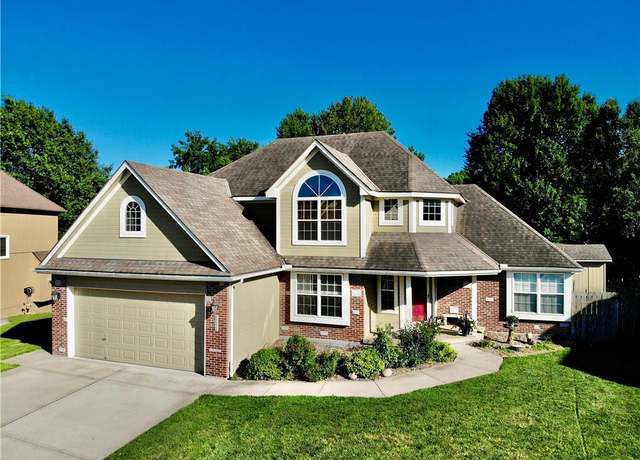 Property at 522 NE Leann Dr, Blue Springs, MO 64014, 4 beds, 2.5 baths