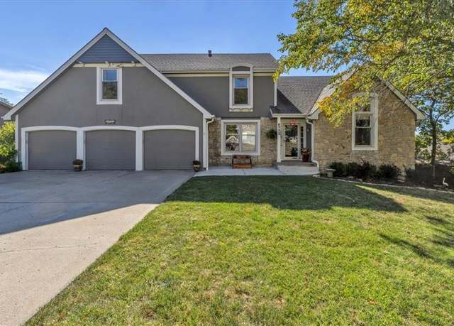 Property at 6732 Clairborne Rd, Shawnee, KS 66217, 5 beds, 3.5 baths