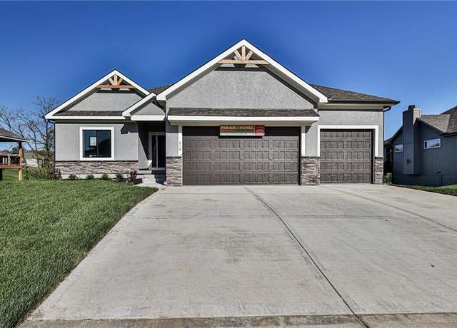 Property at 217 SW Chelmsford Dr, Blue Springs, MO 64014, 4 beds, 3 baths