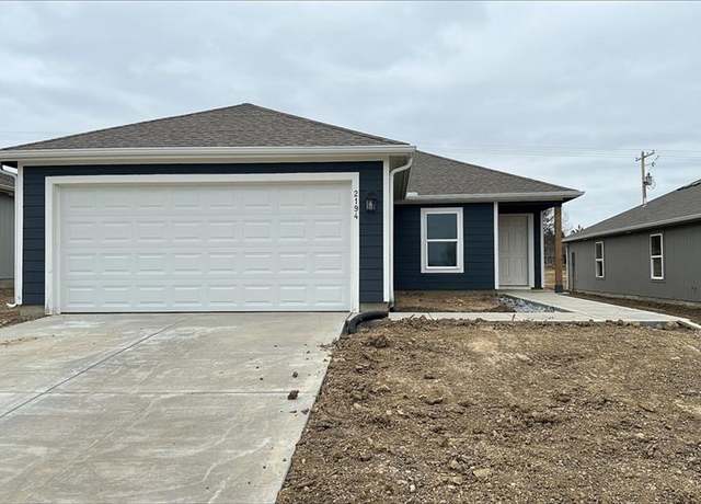 Property at 2194 Woodfield Dr, Tonganoxie, KS 66086, 4 beds, 2 baths