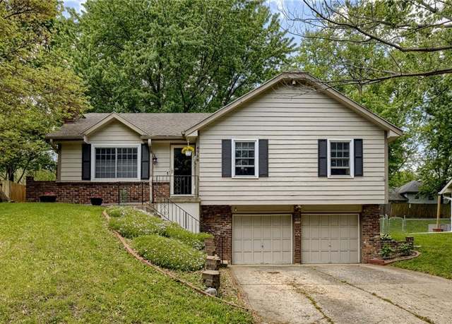 Property at 6716 NW Sioux Dr, Parkville, MO 64152, 3 beds, 2 baths