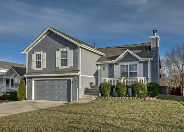 Property at 11303 N Ditman Ave, Kansas City, MO 64157, 4 beds, 3 baths