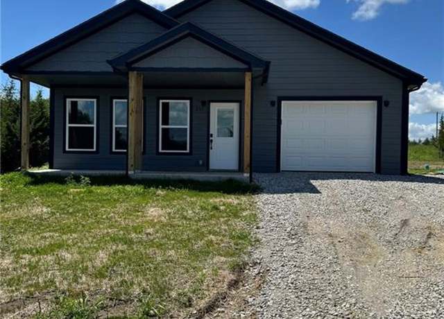 Property at 213 Bald Eagle Dr, La Cygne, KS 66040, 3 beds, 2 baths