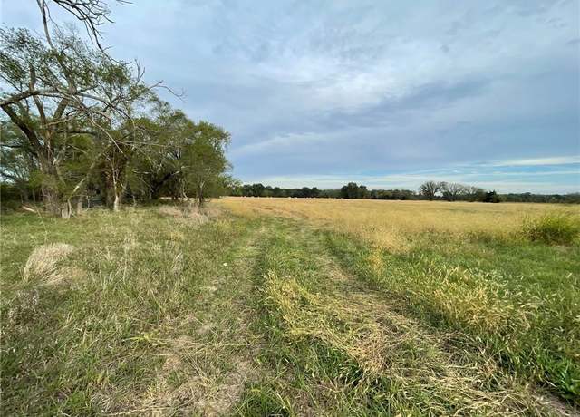 Property at 343rd Hedge Ln, Paola, KS 66071