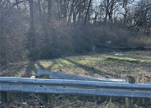 Property at 2910 Wallace Ave, Kansas City, MO 64129
