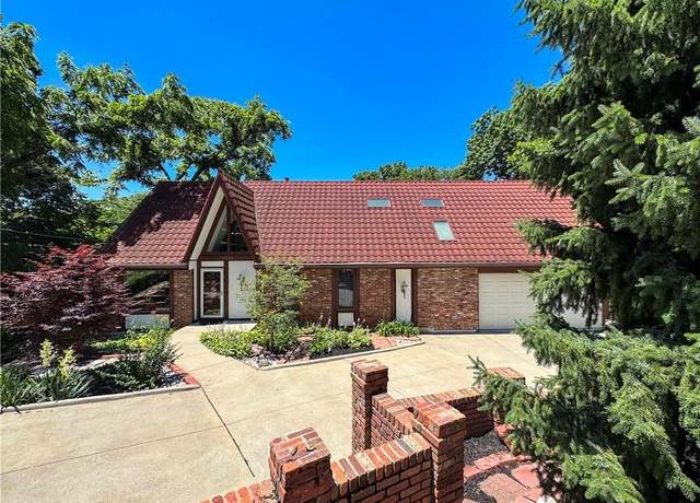 Property at 4710 Monrovia St, Shawnee, KS 66216, 5 beds, 4 baths