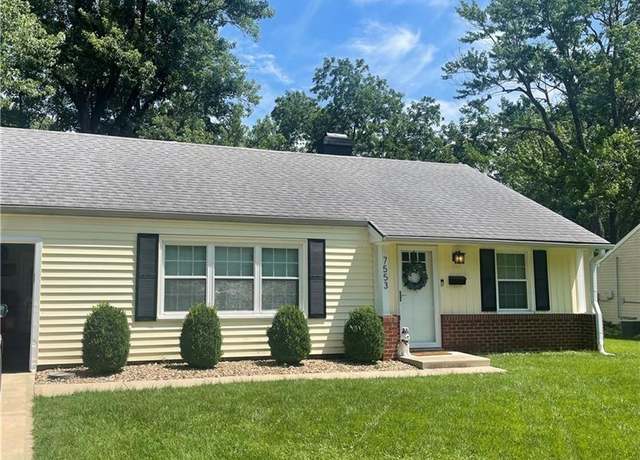 Property at 7553 Rainbow Dr, Prairie Village, KS 66208, 3 beds, 1 bath