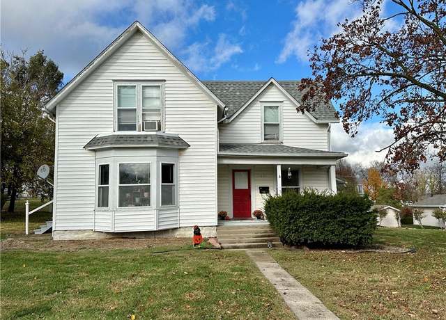 Property at 409 E 3rd St, Maryville, MO 64468, 4 beds, 2 baths