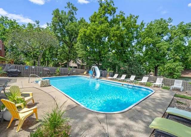 Property at 12800 E 38th St S, Independence, MO 64055, 4 beds, 4.5 baths
