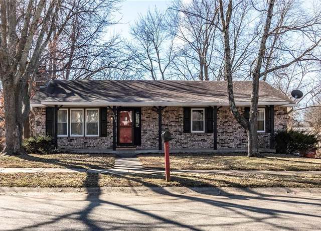 Property at 1006 Montserrat Park Rd, Warrensburg, MO 64093, 4 beds, 2.5 baths