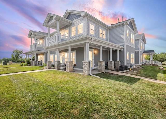 Property at 11721 S Roundtree St #201, Olathe, KS 66061, 1 bed, 2 baths