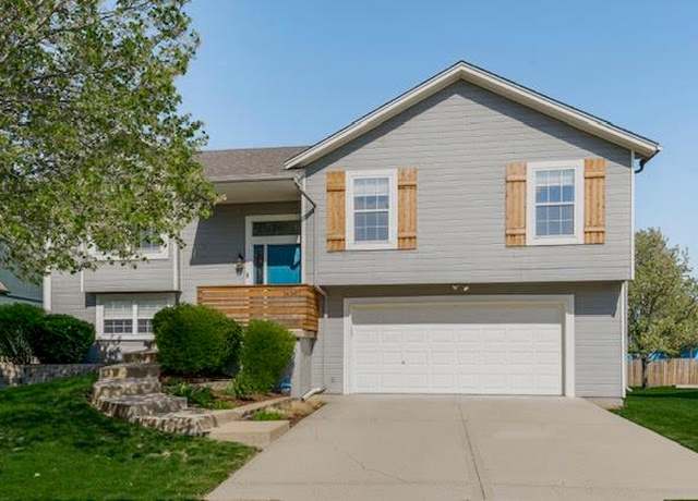 Property at 16387 S Sunset St, Olathe, KS 66062, 3 beds, 2 baths