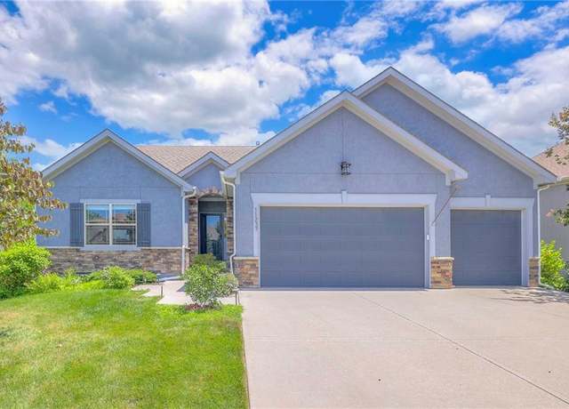Property at 11237 S Race St, Olathe, KS 66061, 4 beds, 3 baths
