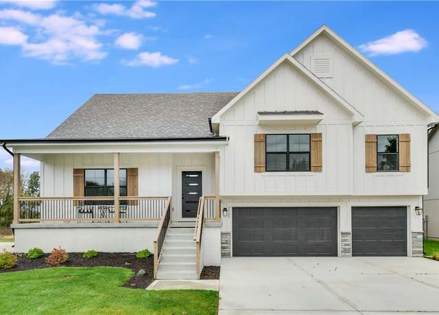 Property at 3923 SE Valley Forge Dr, Blue Springs, MO 64014, 3 beds, 2.5 baths
