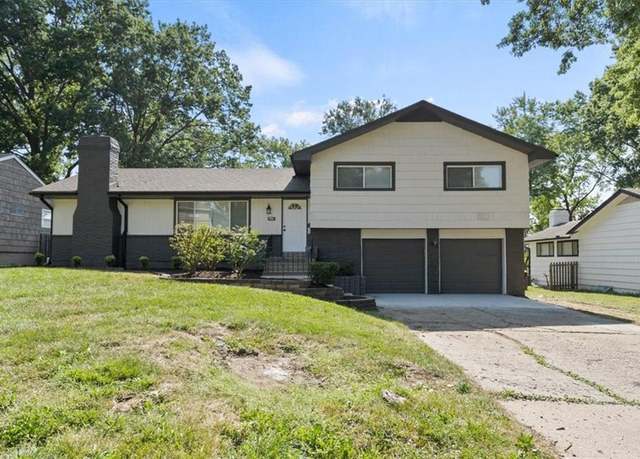 Property at 9741 Walnut St, Kansas City, MO 64114, 3 beds, 2 baths
