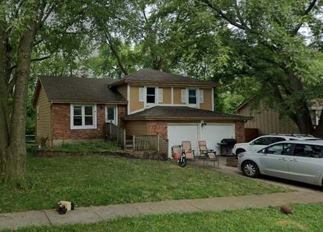 Property at 625 E Colleen Dr, Gardner, KS 66030, 3 beds, 1.5 baths