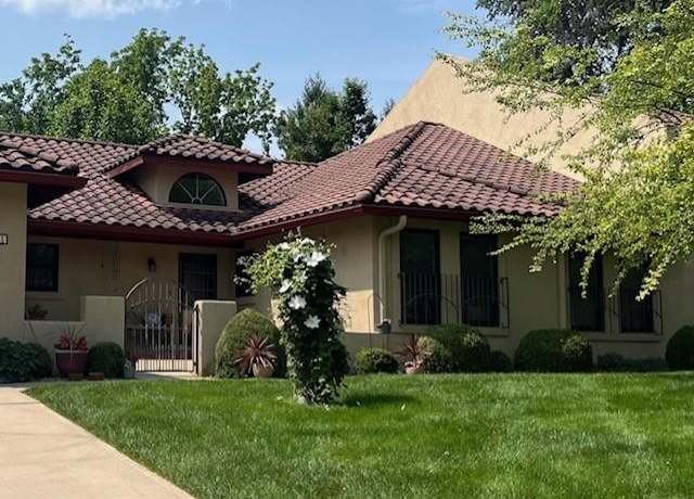 Property at 11 Antilles Dr, St Joseph, MO 64506, 3 beds, 3 baths