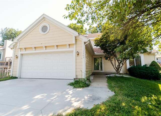 Property at 1505 NE 83rd St, Kansas City, MO 64118, 3 beds, 3.5 baths