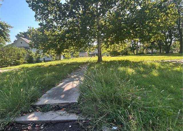 Property at 208 S 13th St, Independence, KS 67301