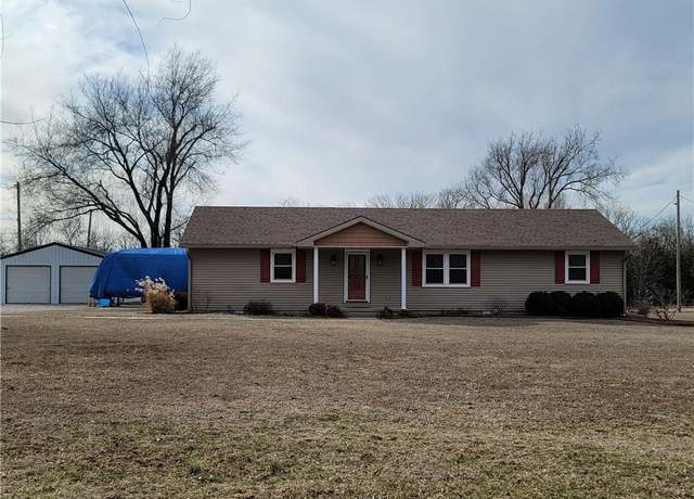 Property at 1118 207th St, Fort Scott, KS 66701, 3 beds, 2 baths
