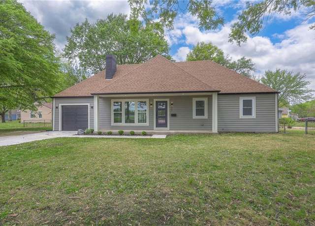 Property at 821 S Ridgeview Rd, Olathe, KS 66061, 3 beds, 1.5 baths