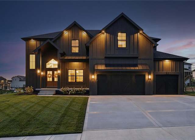 Property at 13604 NE 114th Pl, Kearney, MO 64060, 4 beds, 3.5 baths