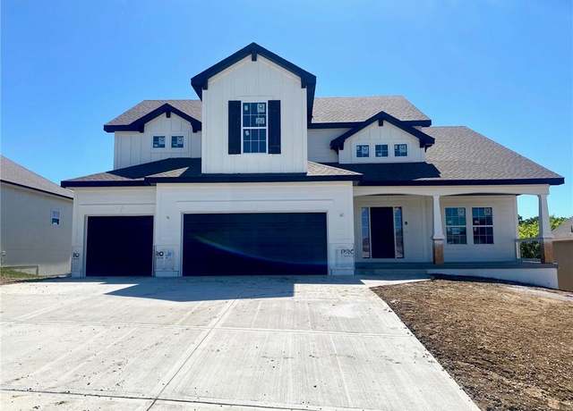 Property at 1051 Fir Ln, Liberty, MO 64068, 4 beds, 3.5 baths