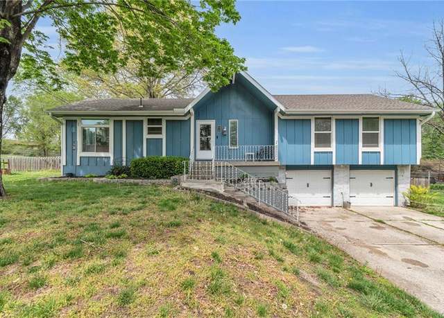 Property at 418 NE 112th Ter, Kansas City, MO 64155, 3 beds, 2 baths