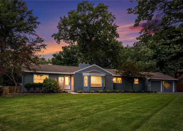 Property at 9440 Manor Rd, Leawood, KS 66206, 4 beds, 3.5 baths