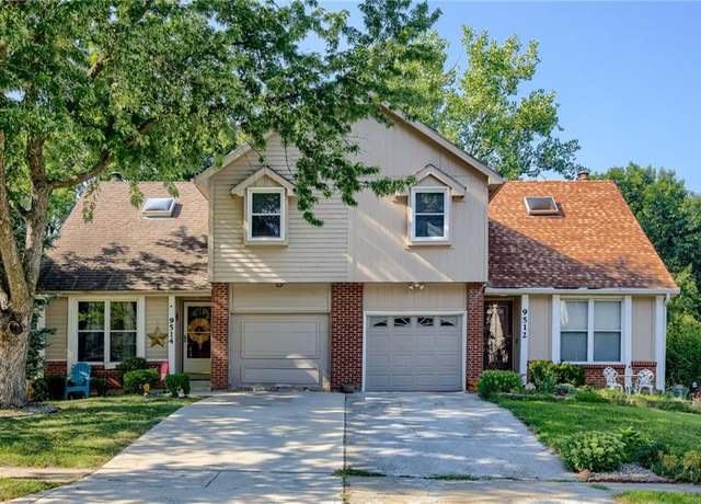 Property at 9514 W 77th Ter, Overland Park, KS 66204, 2 beds, 1.5 baths