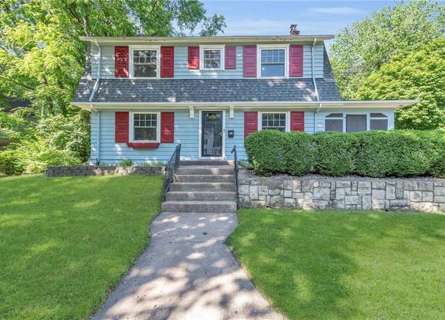 Property at 5424 Cherry St, Kansas City, MO 64110, 3 beds, 2 baths