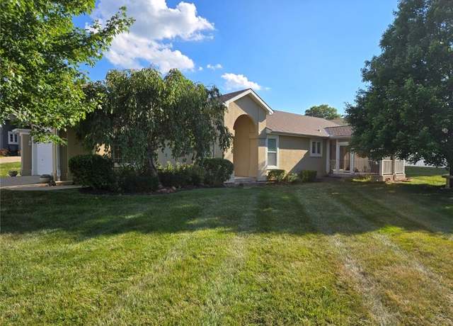 Property at 7801 N Cherry St, Kansas City, MO 64118, 3 beds, 2.5 baths