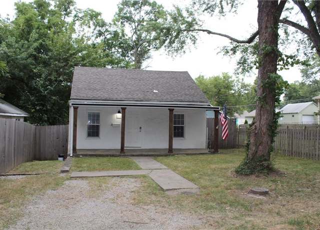 Property at 219 E 80th St, Kansas City, MO 64114, 2 beds, 1 bath