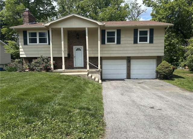 Property at 83 Grandview Dr, Warrensburg, MO 64093, 3 beds, 3 baths