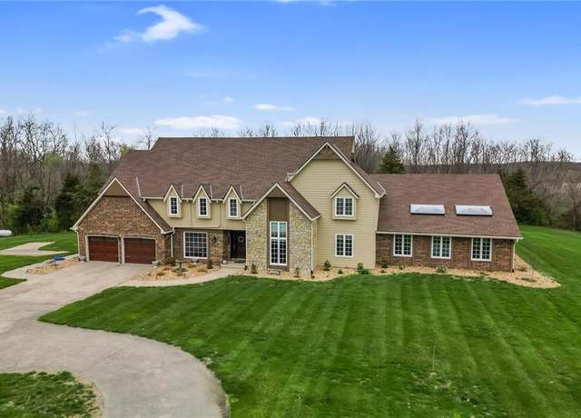 Property at 8812 NE 176th St, Kearney, MO 64060, 5 beds, 5.5 baths