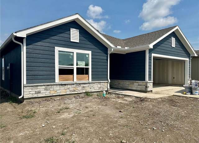 Property at 550 W Fountain St, Gardner, KS 66030, 3 beds, 2 baths