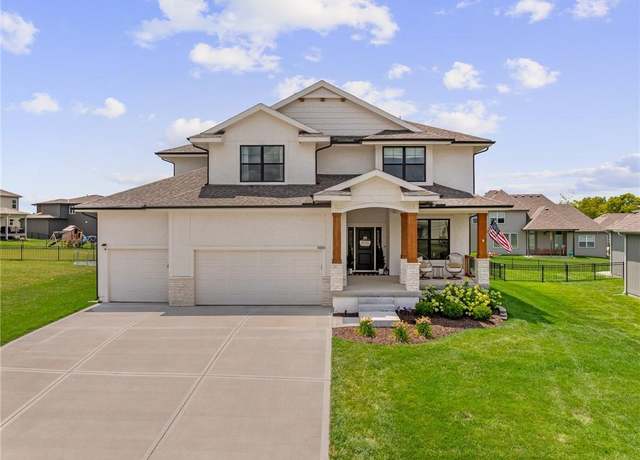 Property at 9280 Barth Rd, Lenexa, KS 66227, 4 beds, 3.5 baths