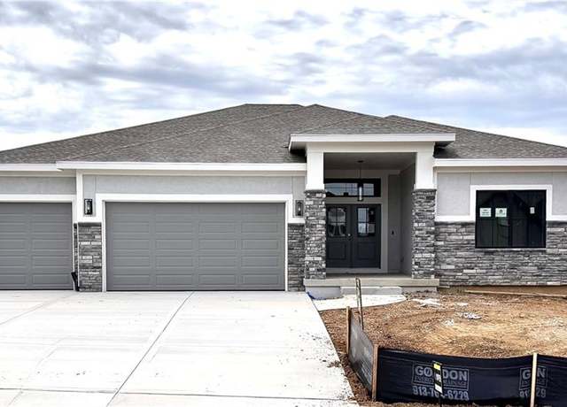 Property at 7613 NE 103rd Ter, Kansas City, MO 64157, 4 beds, 3 baths