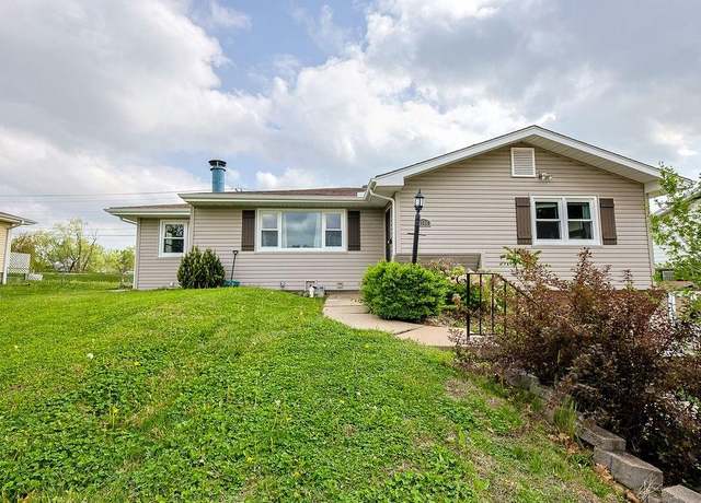 Property at 3306 Melody Ln, St Joseph, MO 64503, 3 beds, 2.5 baths