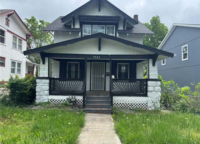 Property at 5541 Chestnut Ave, Kansas City, MO 64130, 3 beds, 1.5 baths