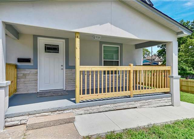 Property at 1502 Wood Ave, Kansas City, KS 66104, 3 beds, 1.5 baths