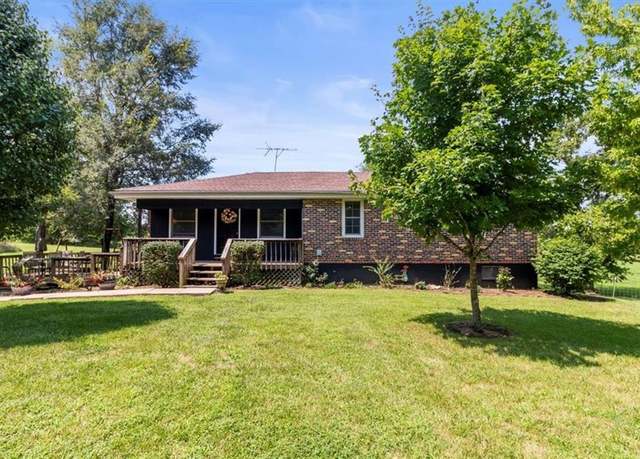 Property at 852 SW 1921 Rd, Garden City, MO 64747, 3 beds, 2 baths