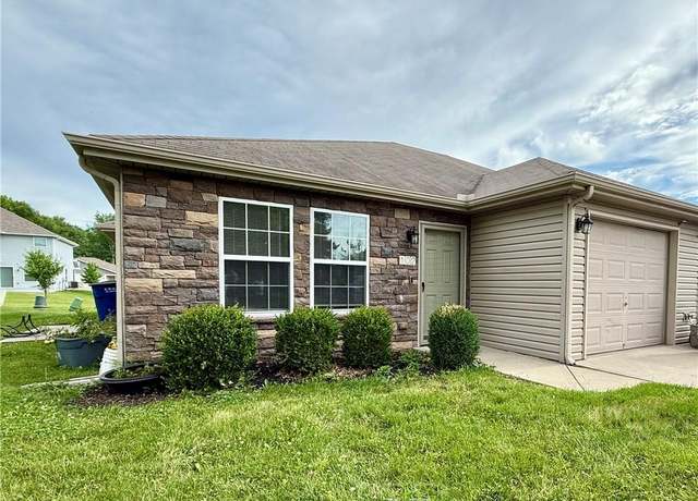Property at 102 SW Rock Garden Ln, Lee's Summit, MO 64064, 8 beds, 8 baths