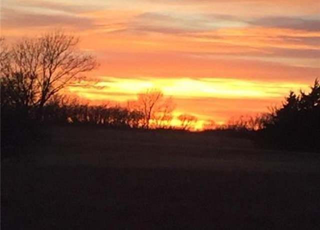 Property at 230 Sunset Dr, Mound City, KS 66056