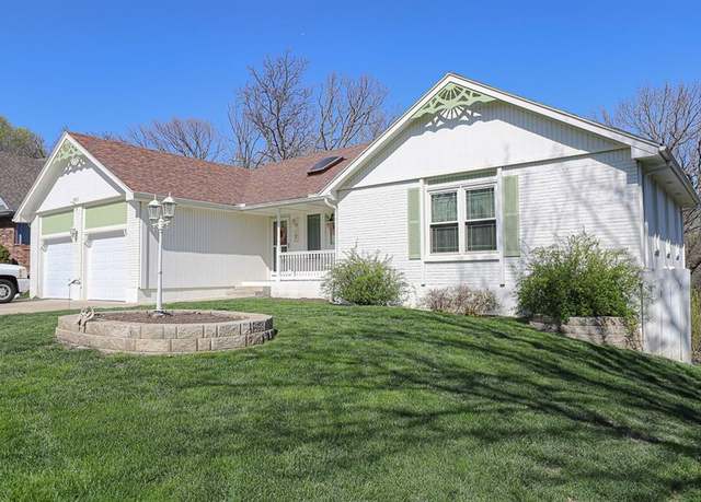 Property at 1911 SW Brighton Pl, Blue Springs, MO 64015, 3 beds, 3 baths