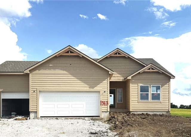 Property at 1313 SE Ranchland St, Lee's Summit, MO 64081, 2 beds, 2 baths