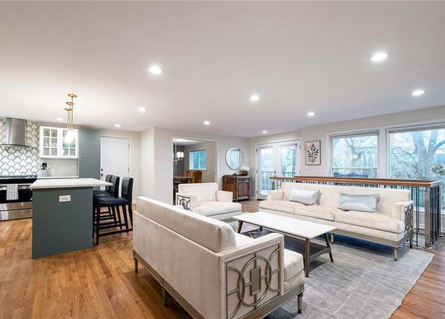 Property at 4805 W 66th St, Prairie Village, KS 66208, 3 beds, 4.5 baths