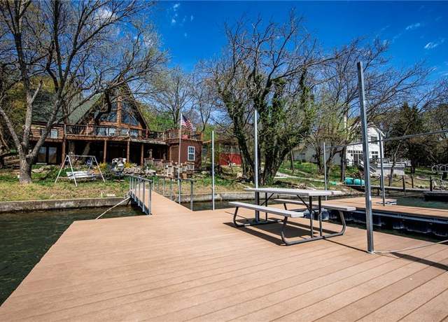 Property at 521 W Sugar Lake Dr, Mound City, KS 66056, 3 beds, 3.5 baths