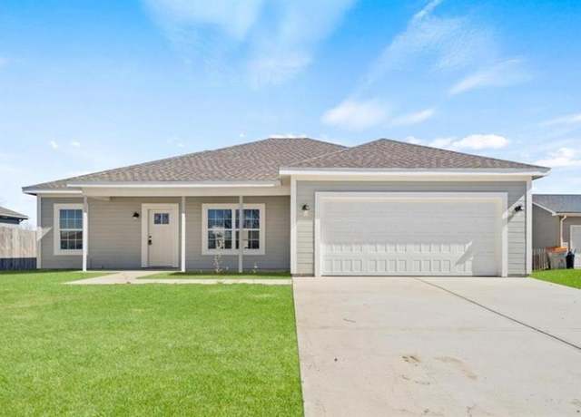 Property at 218 S Devin St, Lone Jack, MO 64070, 3 beds, 2 baths