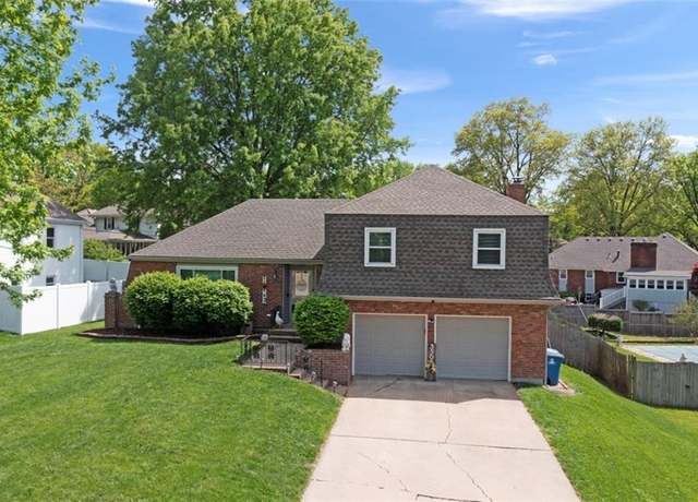 Property at 3503 NE 61st Ter, Gladstone, MO 64119, 3 beds, 2.5 baths